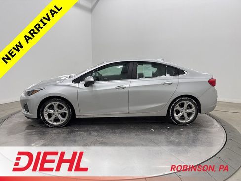 Used 2019 Chevrolet Cruze Premier w/ Driver Confidence II Package image 4