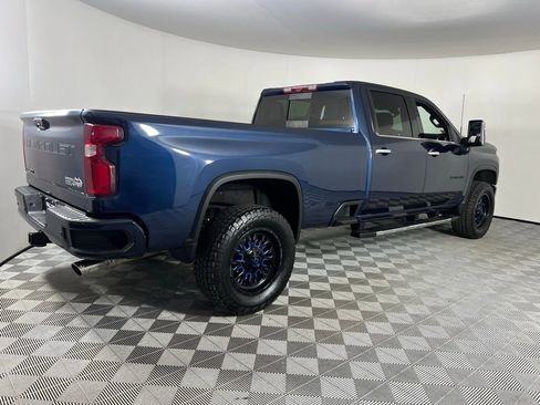 Used 2022 Chevrolet Silverado 3500 High Country w/ Technology Package image 6