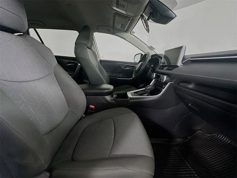 Used 2024 Toyota RAV4 XLE image 7
