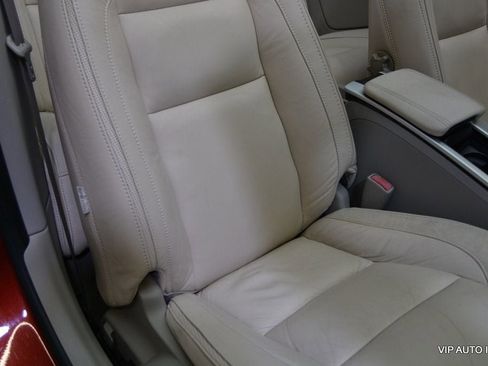 Used 2011 Volvo C70 T5 w/ Convenience Pkg image 19