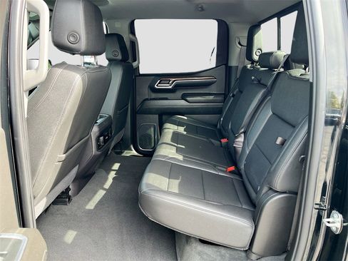 Used 2024 Chevrolet Silverado 1500 LT Trail Boss w/ Convenience Package II image 25