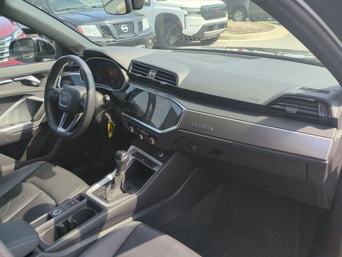 Used 2025 Audi Q3 2.0T Premium AWD/4WD image 43