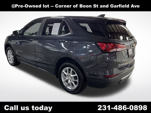 Used 2022 Chevrolet Equinox LT image 3