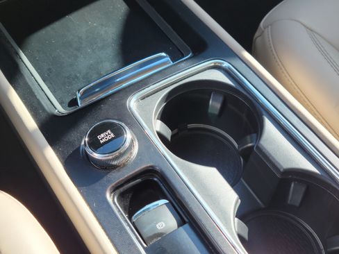 Used 2019 Lincoln MKC Reserve FWD image 14