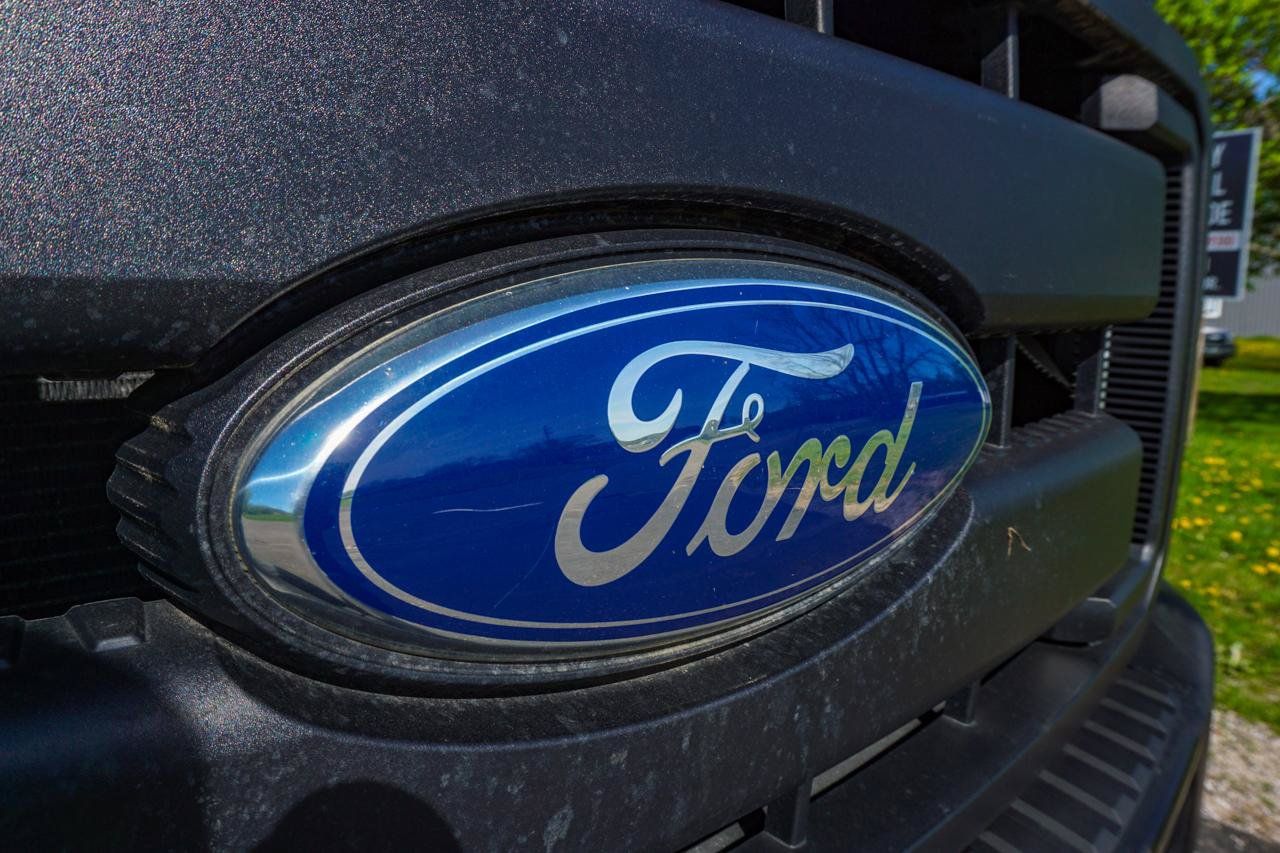 Used 2011 Ford F250 XL AWD/4WD image 10