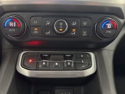 Used 2021 GMC Acadia SLE w/ Driver Convenience Package AWD/4WD image 17