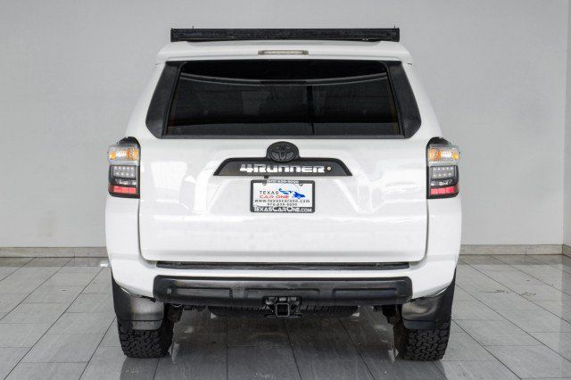 Used 2020 Toyota 4Runner TRD Off-Road AWD/4WD image 7