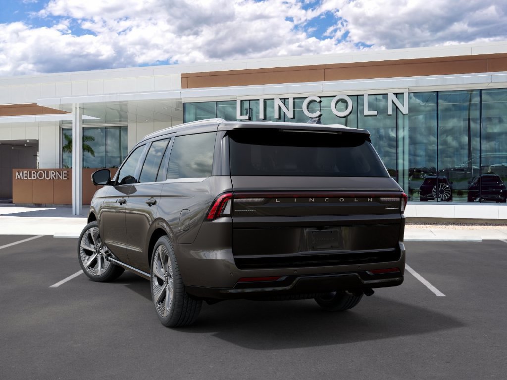 New 2027 Lincoln Navigator Black Label AWD/4WD image 8
