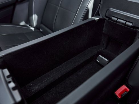 Used 2021 Mercedes-Benz Maybach GLS 600 4MATIC image 43