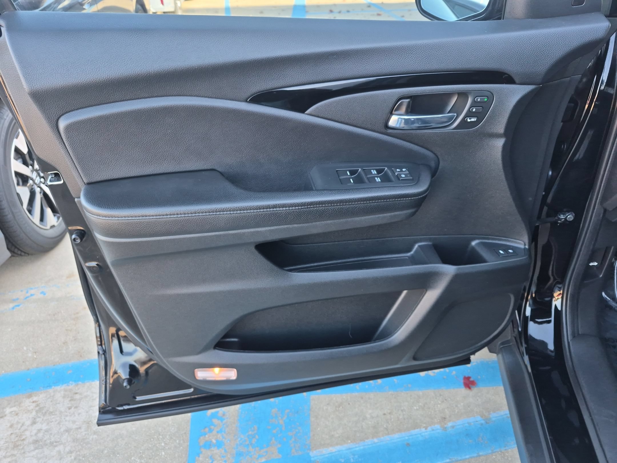 Used 2022 Honda Pilot Elite image 12
