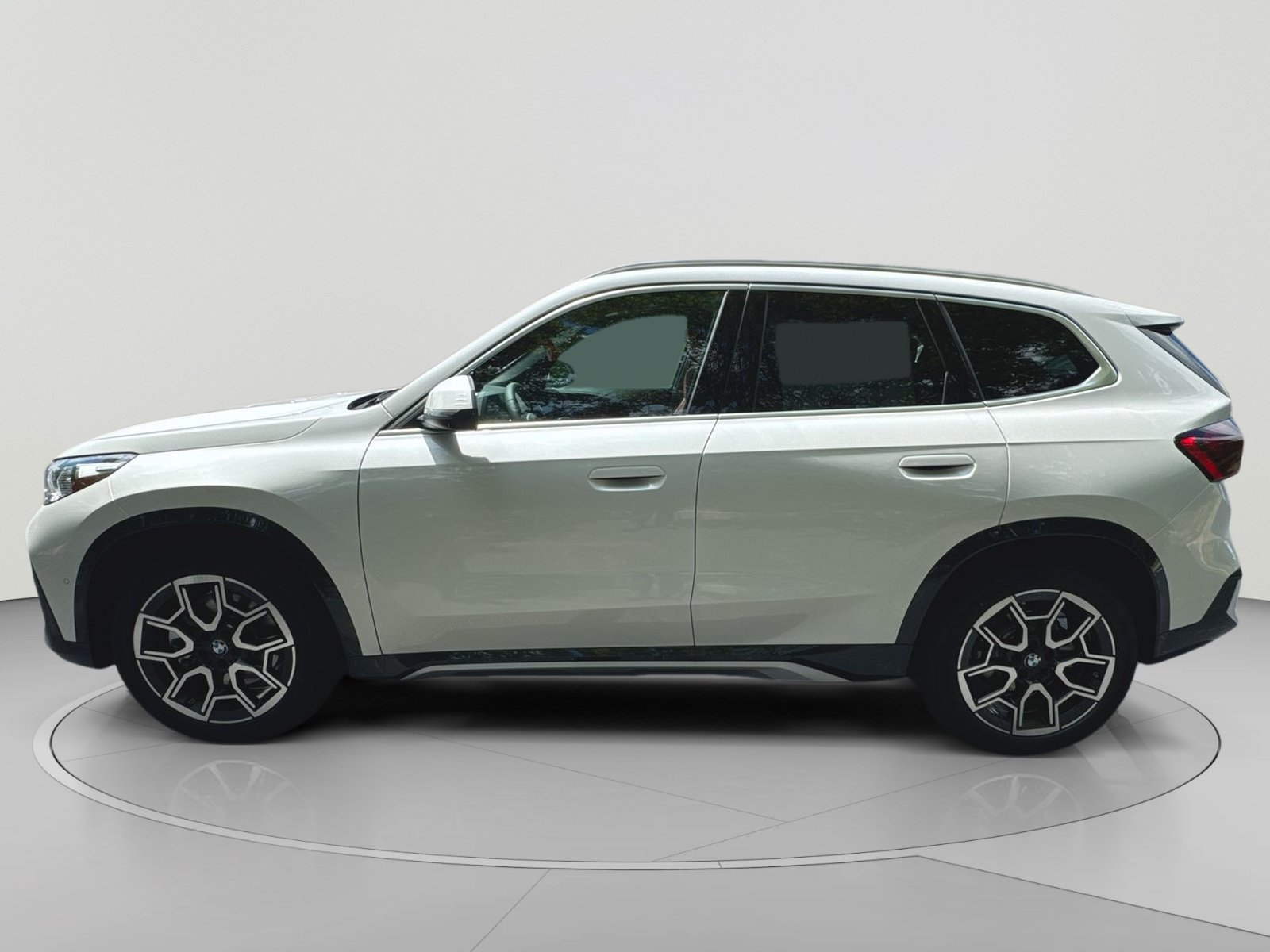 New 2026 BMW X1 xDrive28i w/ Technology Package AWD/4WD image 14