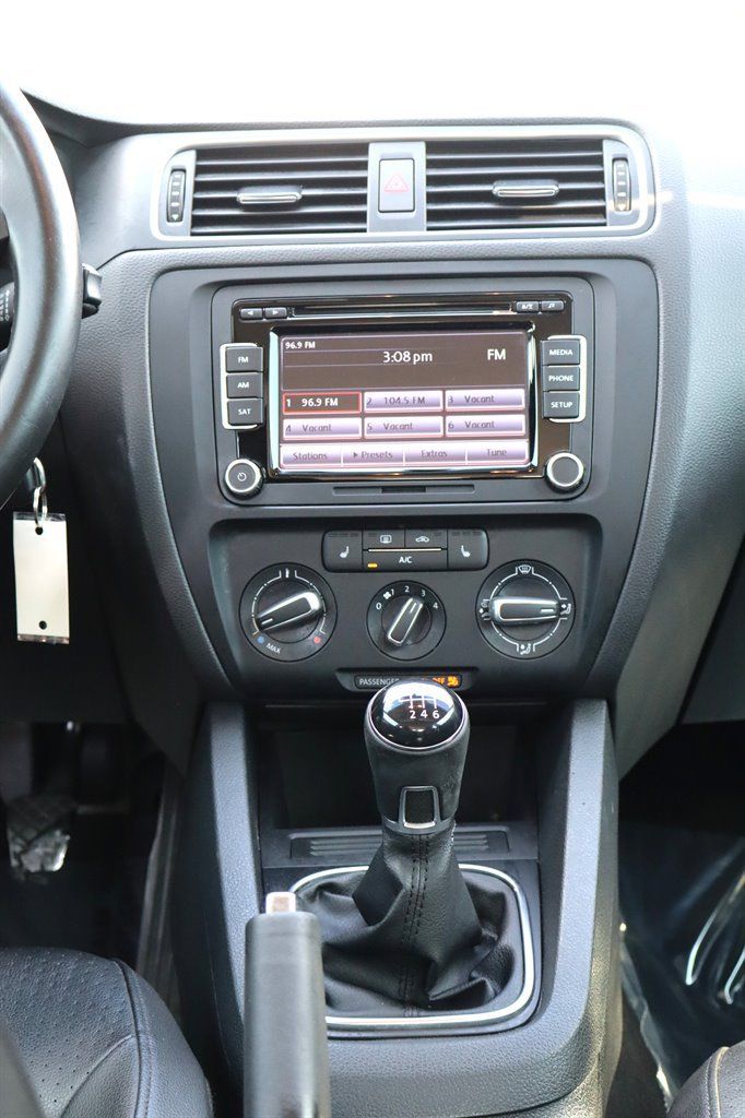Used 2014 Volkswagen Jetta TDI FWD image 14