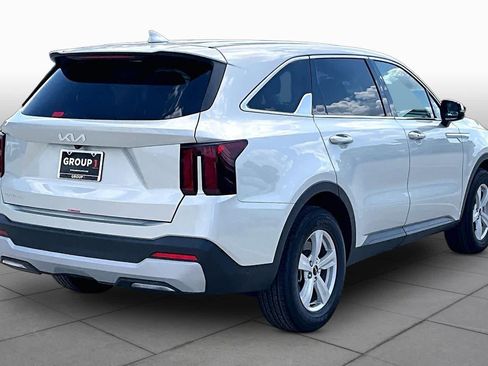 Certified 2026 Kia Sorento LX FWD image 11