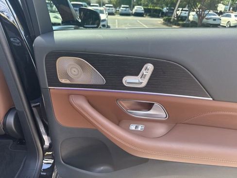 Certified 2025 Mercedes-Benz GLS 450 4MATIC image 31