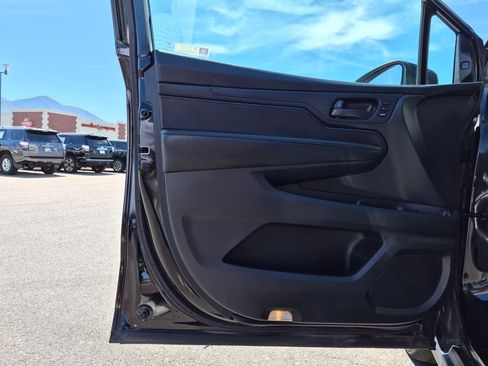 Used 2025 Honda Odyssey EX-L image 15
