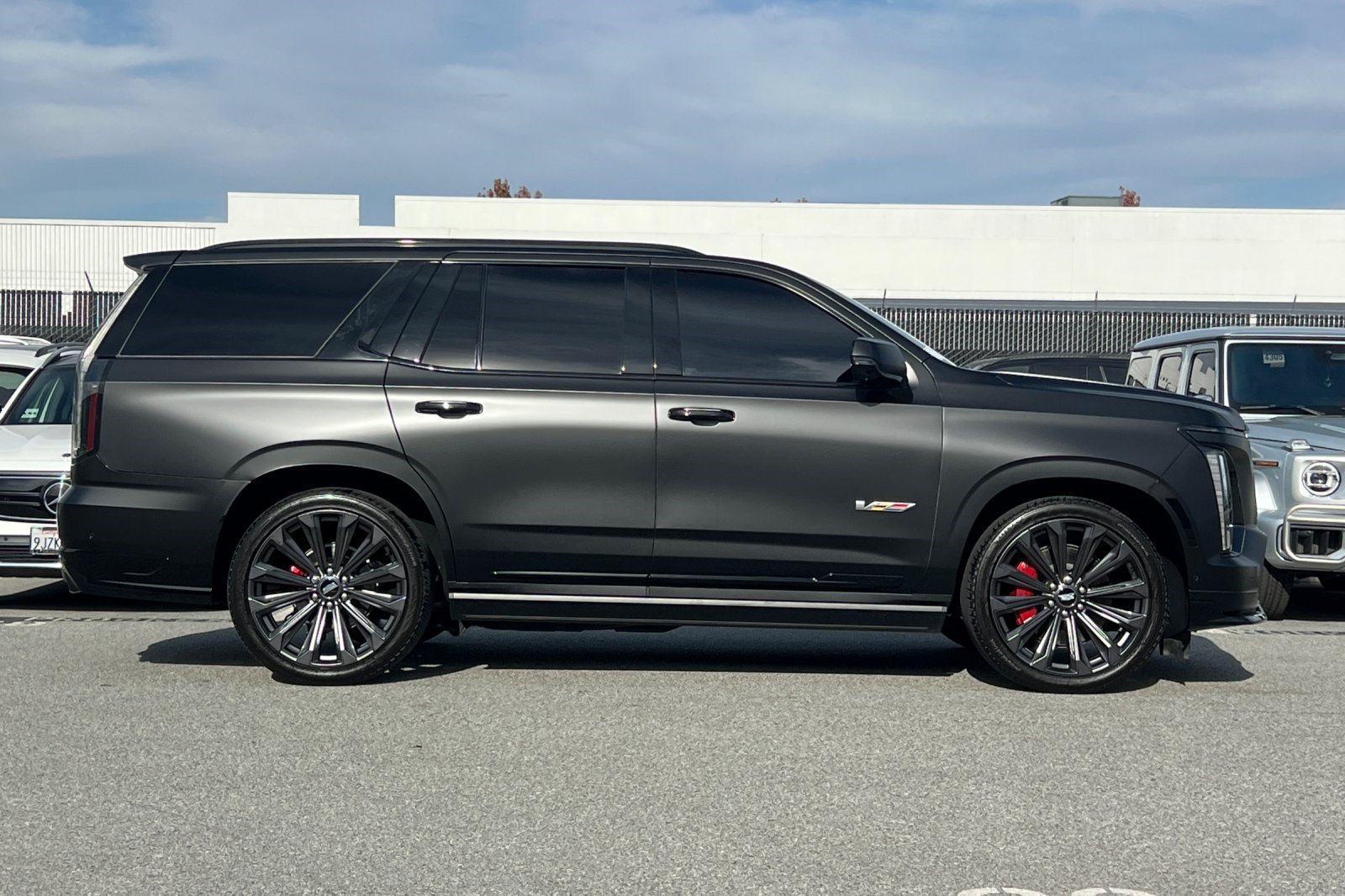 Used 2025 Cadillac Escalade V AWD/4WD image 7