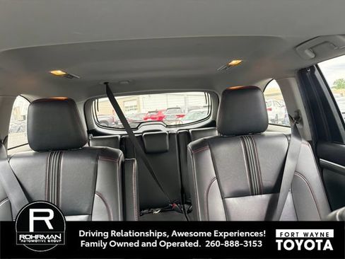 Used 2019 Toyota Highlander SE AWD/4WD image 9