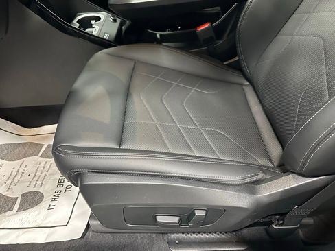 Used 2025 BMW X1 xDrive28i image 13