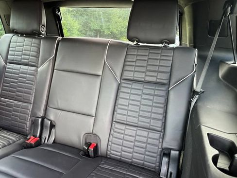 Used 2023 Cadillac Escalade Sport Platinum w/ Heavy-Duty Trailer Package AWD/4WD image 46