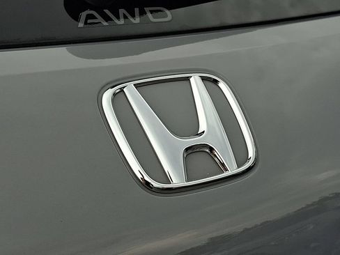 Used 2024 Honda HR-V Sport image 29