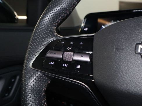 Used 2024 Nissan Ariya AWD image 21