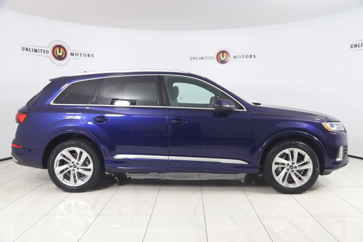 Used 2023 Audi Q7 2.0T Premium w/ Convenience Package AWD/4WD image 2