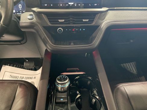 Used 2025 Ford Explorer Platinum w/ LUX Leather Package image 13