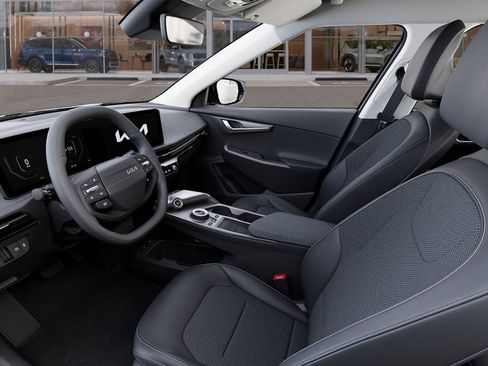 New 2025 Kia EV6 Light w/ Light LR Technology Package image 17