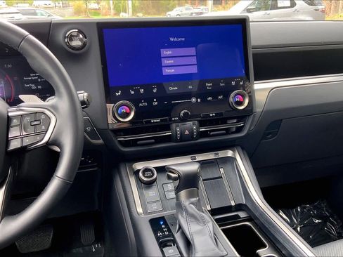Used 2024 Lexus GX 550 w/ Accessory Package (2T) AWD/4WD image 7