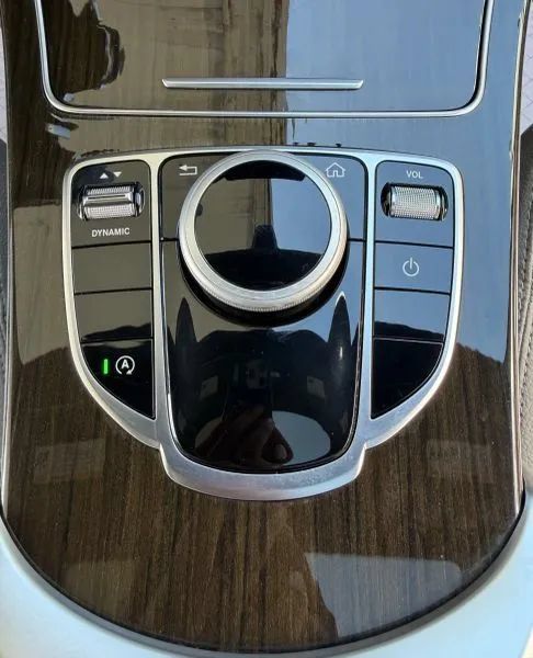 Used 2020 Mercedes-Benz C 300 Sedan image 35