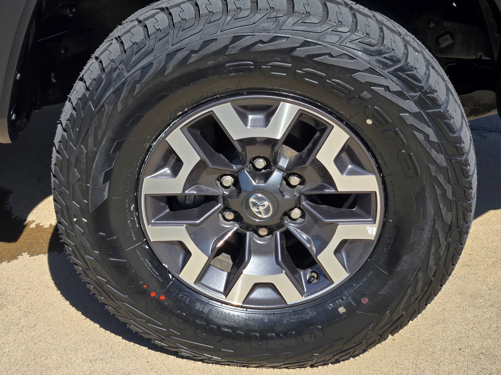 Used 2021 Toyota Tacoma TRD Off-Road AWD/4WD image 7