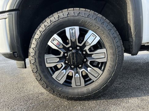 Used 2024 GMC Sierra 3500 Denali w/ Denali Reserve Package image 12