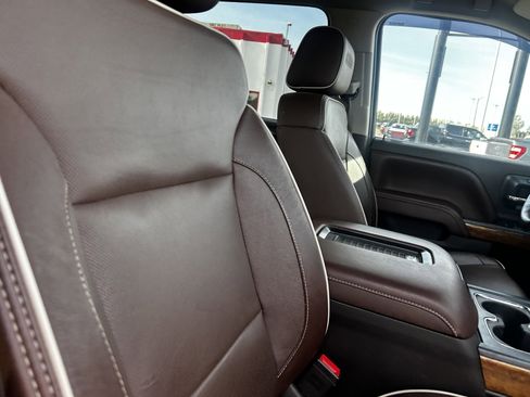 Used 2016 Chevrolet Silverado 1500 High Country w/ High Country Premium Package AWD/4WD image 13