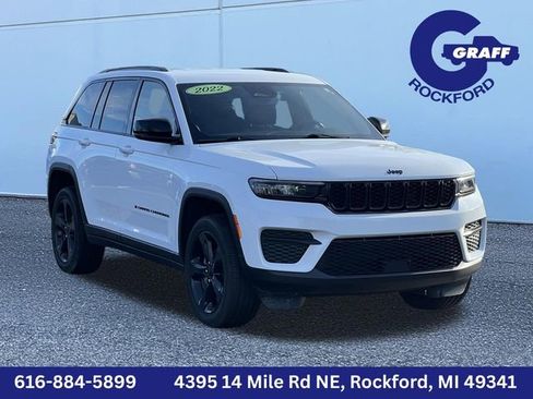 Certified 2022 Jeep Grand Cherokee Altitude AWD/4WD image 1