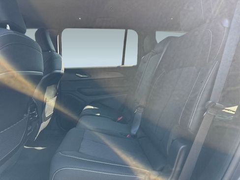 New 2025 Jeep Grand Cherokee L Laredo w/ Luxury Tech Group I image 22