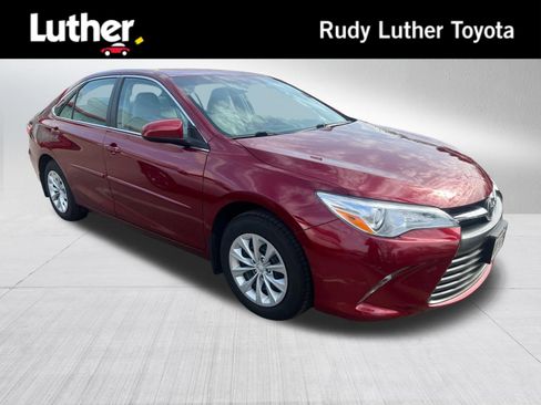Certified 2017 Toyota Camry LE FWD image 1
