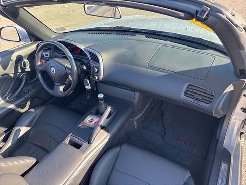 Used 2002 Honda S2000 image 19