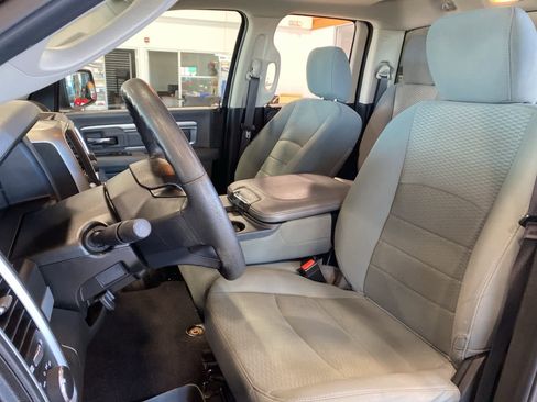 Used 2019 RAM 1500 Classic SLT image 11