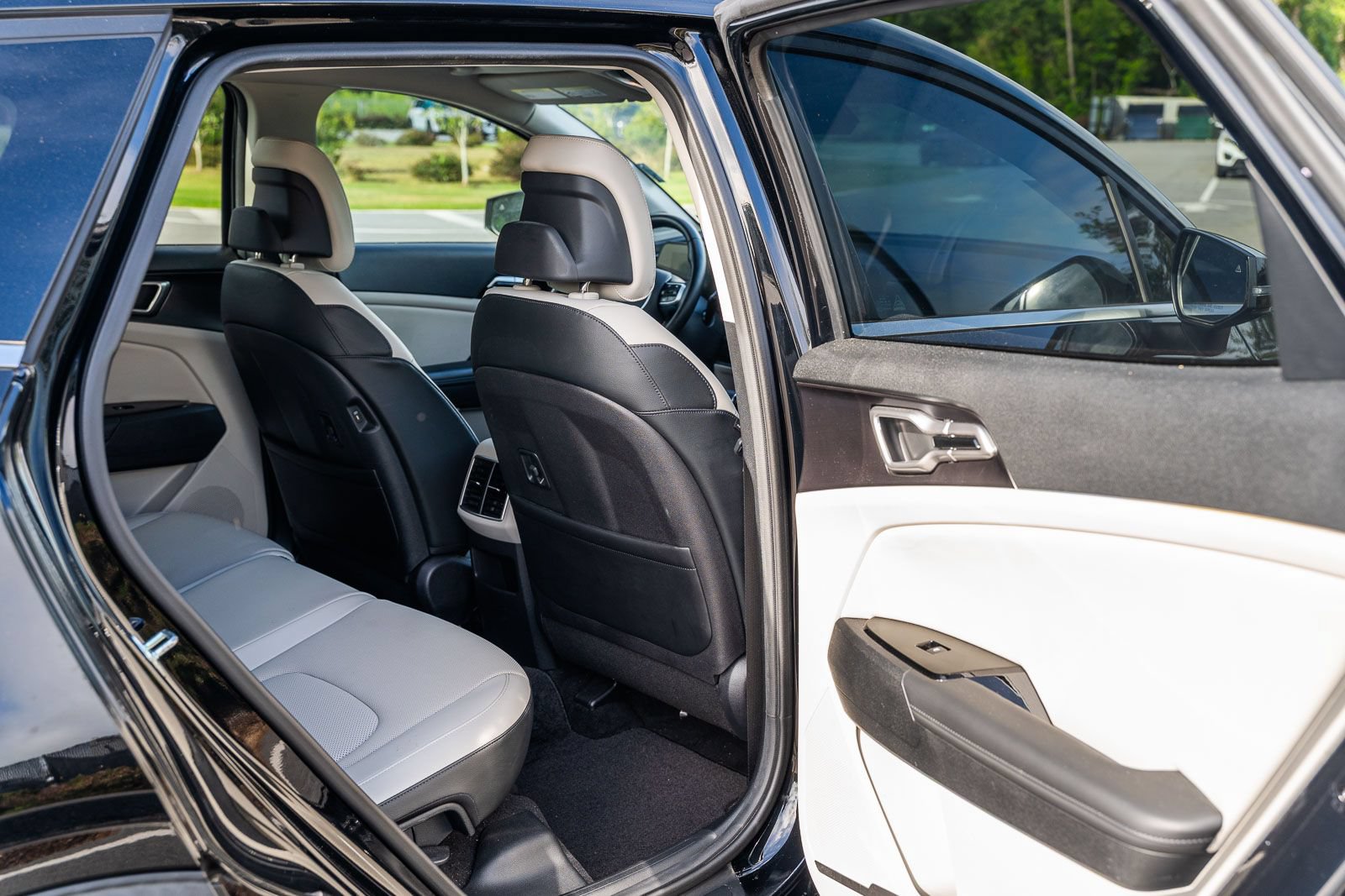 Used 2023 Kia Sportage EX FWD image 13