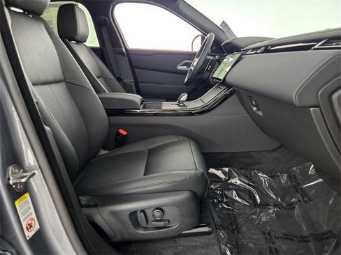 New 2026 Land Rover Range Rover Velar Dynamic SE image 18