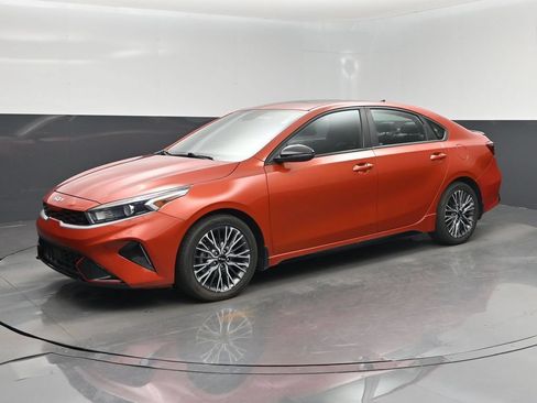 Certified 2022 Kia Forte GT-Line w/ GT-Line Premium Package FWD image 9