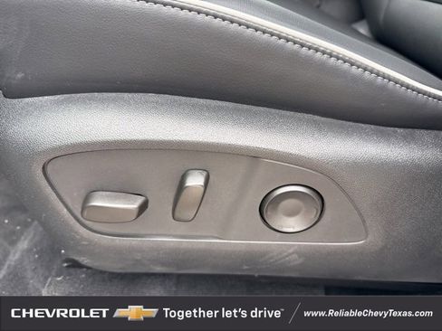 Used 2025 Buick Enclave Preferred image 27