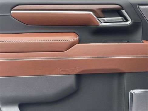 Used 2025 GMC Sierra 2500 Denali Ultimate w/ Max Trailering Package image 30