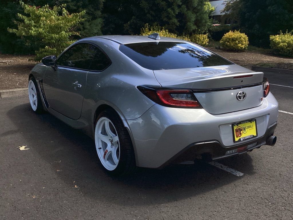 Used 2022 Toyota GR86 w/ ALL Weather Mat Package (TMS) RWD image 11
