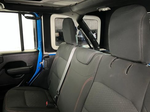 Used 2022 Jeep Wrangler Unlimited Rubicon w/ LED Lighting Group image 22