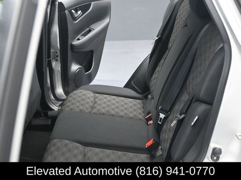 Used 2021 Nissan Rogue Sport SV AWD/4WD image 19