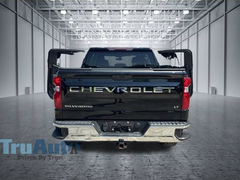 Used 2022 Chevrolet Silverado 1500 LT AWD/4WD image 16