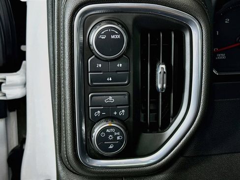 Used 2023 Chevrolet Silverado 2500 LT AWD/4WD image 10