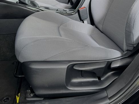 Certified 2023 Toyota Corolla SE w/ Carpet Mat Package (TMS) FWD image 19