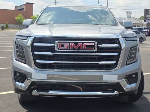 New 2026 GMC Yukon Elevation w/ Elevation Premium Package AWD/4WD image 12